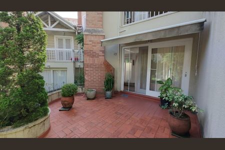 Casa à venda com 4 quartos, 212m² em Parque Alves de Lima, São Paulo