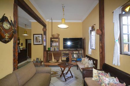 Sala de casa para alugar com 4 quartos, 3000m² em Chacrinha, Nova Iguaçu