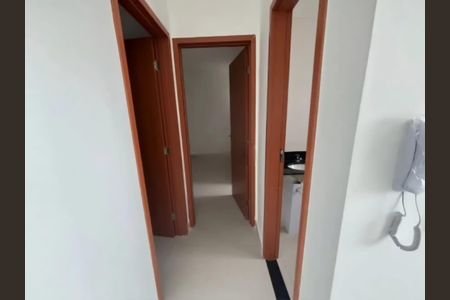 Corredor de apartamento para alugar com 2 quartos, 56m² em Jardim Botânico, Uberlândia