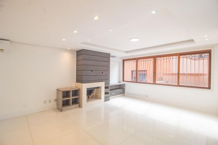 Sala de casa para alugar com 4 quartos, 297m² em Vila Assunção, Porto Alegre