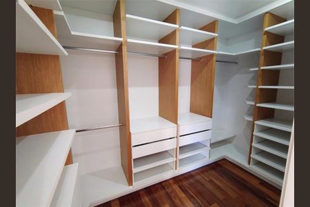 Casa à venda com 4 quartos, 410m² em Parque do Colégio, Jundiaí