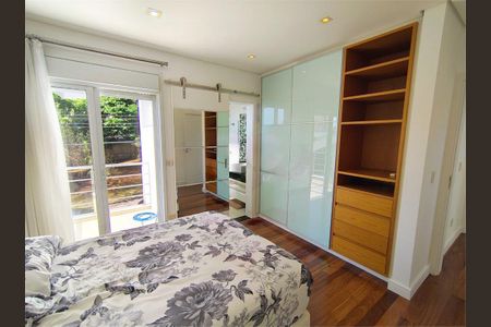 Casa à venda com 4 quartos, 410m² em Parque do Colégio, Jundiaí