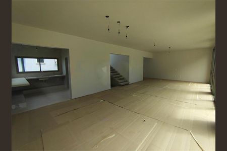 Casa à venda com 4 quartos, 266m² em Gramadão, Jundiaí