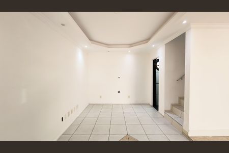 Sala de casa para alugar com 2 quartos, 135m² em Jardim das Tulipas, Jundiaí