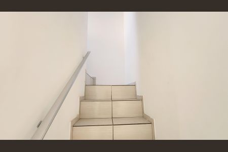 Corredor de casa para alugar com 2 quartos, 135m² em Jardim das Tulipas, Jundiaí