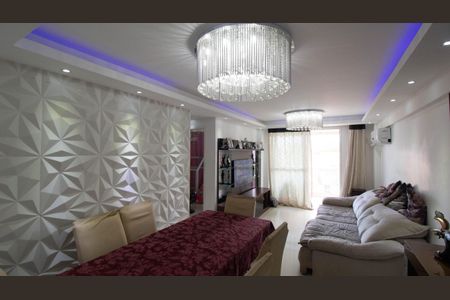 Sala de apartamento à venda com 2 quartos, 108m² em Piratininga, Niterói