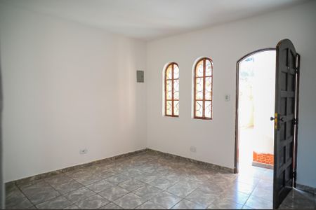 Sala de casa para alugar com 2 quartos, 75m² em Jardim Climax, São Paulo