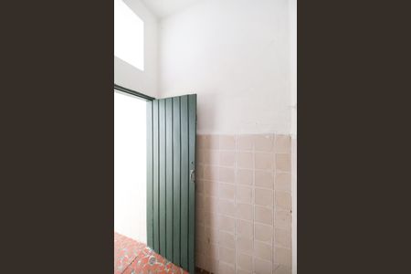 Banheiro de casa para alugar com 1 quarto, 40m² em Vila Nivi, São Paulo