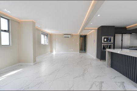 Sala de apartamento à venda com 3 quartos, 150m² em Savassi, Belo Horizonte