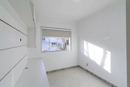 Quarto 1 de casa à venda com 3 quartos, 105m² em Santa Terezinha, Belo Horizonte