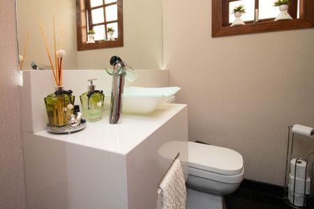 Lavabo de casa de condomínio à venda com 4 quartos, 206m² em Jardim Alianca, Guarulhos