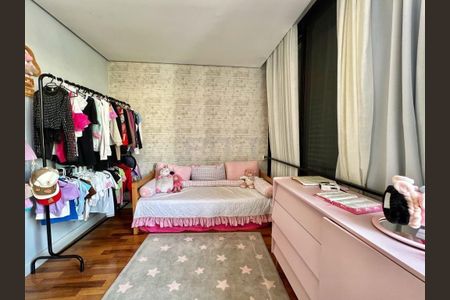 Casa à venda com 4 quartos, 275m² em Swiss Park, Campinas