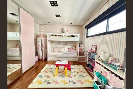 Casa à venda com 4 quartos, 275m² em Swiss Park, Campinas