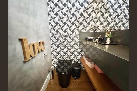 Casa à venda com 4 quartos, 275m² em Swiss Park, Campinas