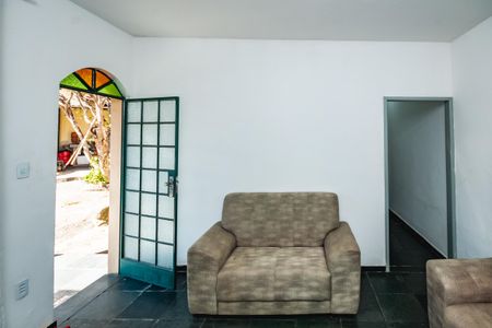 Sala de casa à venda com 2 quartos, 100m² em Vila Cloris, Belo Horizonte