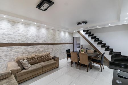 Sala de casa à venda com 3 quartos, 126m² em Vila Raquel, São Paulo