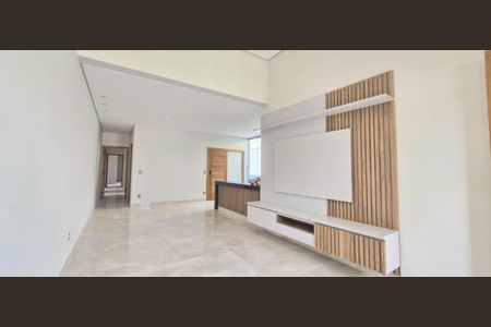 Sala de casa à venda com 3 quartos, 230m² em Várzea, Lagoa Santa