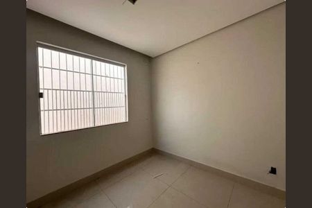Casa para alugar com 3 quartos, 79m² em Santa Terezinha, Belo Horizonte