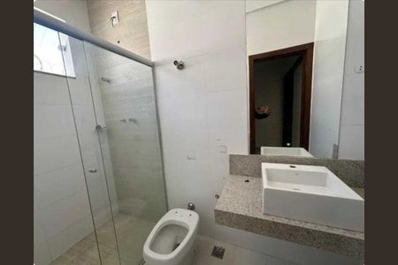 Casa para alugar com 3 quartos, 79m² em Santa Terezinha, Belo Horizonte