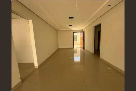 Casa para alugar com 3 quartos, 79m² em Santa Terezinha, Belo Horizonte