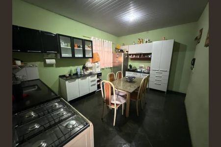 Cozinha de casa à venda com 3 quartos, 200m² em Córrego Ferreira, Brumadinho