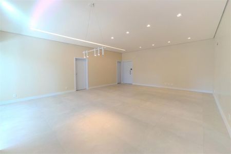 Apartamento à venda com 3 quartos, 223m² em Centro Empresarial Tamboré, Santana de Parnaíba