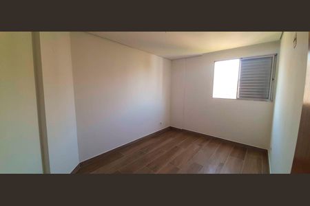 Quarto 1 de apartamento para alugar com 2 quartos, 54m² em Bandeiras, Osasco