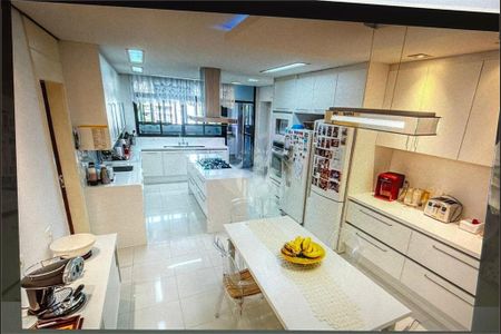 Apartamento à venda com 3 quartos, 329m² em Alto da Boa Vista, São Paulo