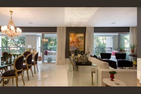 Apartamento à venda com 3 quartos, 230m² em Indianópolis, São Paulo