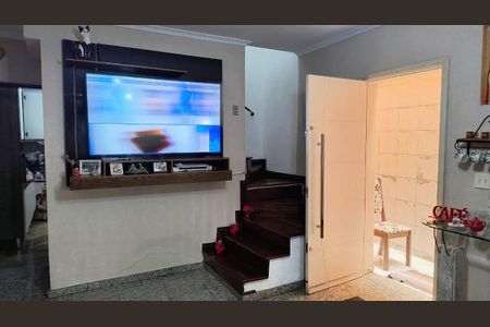 Sala de casa à venda com 3 quartos, 120m² em Parque São Rafael, São Paulo