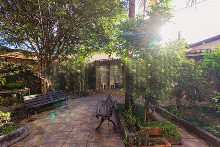 Casa para alugar com 3 quartos, 253m² em Ouro Minas, Belo Horizonte