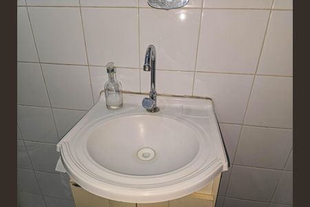 Banheiro de apartamento para alugar com 1 quarto, 89m² em Macuco, Santos