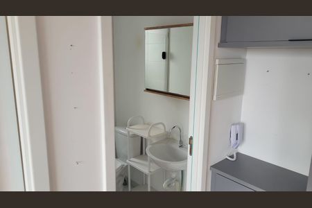 Banheiro de apartamento para alugar com 1 quarto, 38m² em Morumbi, São Paulo