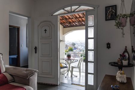 Sala de casa à venda com 3 quartos, 379m² em Nova Gameleira, Belo Horizonte