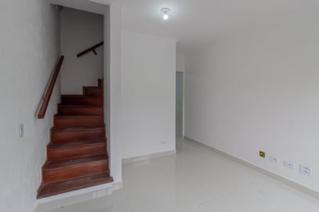 Sala de casa de condomínio à venda com 2 quartos, 70m² em Jardim Jaú (Zona Leste), São Paulo