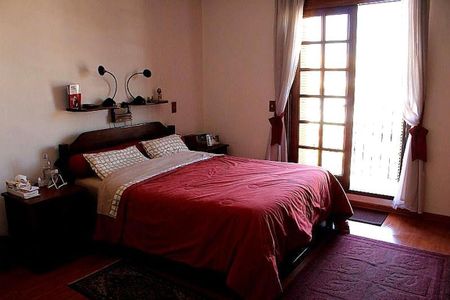 Casa à venda com 6 quartos, 300m² em Jardim Peri Peri, São Paulo