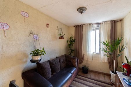 Sala de apartamento para alugar com 2 quartos, 51m² em Itaquera, São Paulo