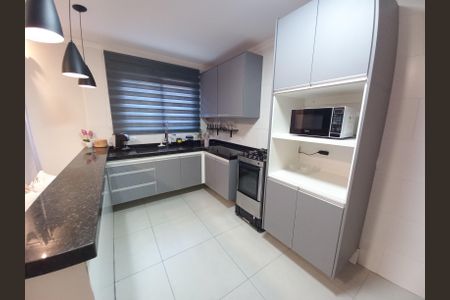 Sala de casa para alugar com 2 quartos, 103m² em Vila Sao Jorge, São Vicente