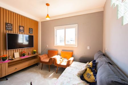 Sala de casa à venda com 5 quartos, 200m² em Mathias Velho, Canoas