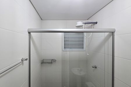 Banheiro de apartamento para alugar com 1 quarto, 49m² em Baeta Neves, São Bernardo do Campo
