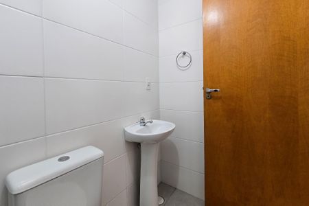 Banheiro de apartamento para alugar com 1 quarto, 49m² em Baeta Neves, São Bernardo do Campo