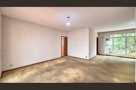 Sala de casa à venda com 2 quartos, 208m² em Bela Aliança, São Paulo