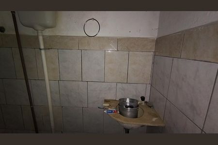 Banheiro de casa para alugar com 1 quarto, 16m² em Jardim Cacique, Suzano
