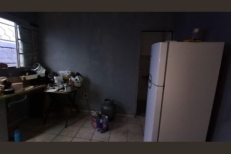 Cozinha de casa para alugar com 1 quarto, 16m² em Jardim Cacique, Suzano