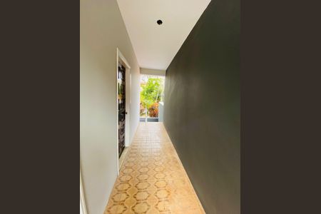 Corredor de casa à venda com 3 quartos, 245m² em Jardim Pacaembu, Jundiaí