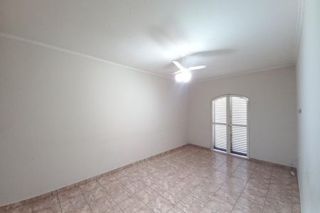 Sala de casa para alugar com 3 quartos, 150m² em Parque Santa Bárbara, Campinas