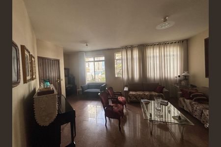 Sala de estar de casa à venda com 5 quartos, 600m² em São Lucas, Belo Horizonte