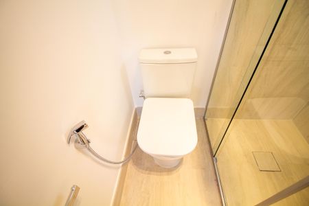 Banheiro de kitnet/studio à venda com 1 quarto, 22m² em Santo Amaro, São Paulo