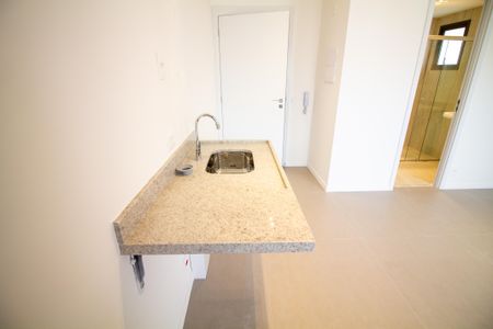 Cozinha de kitnet/studio à venda com 1 quarto, 22m² em Santo Amaro, São Paulo