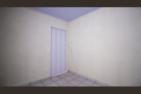 Sala de casa para alugar com 1 quarto, 70m² em Jardim Caguassu, São Paulo